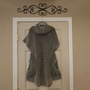 Sisters brand black/grey sweater